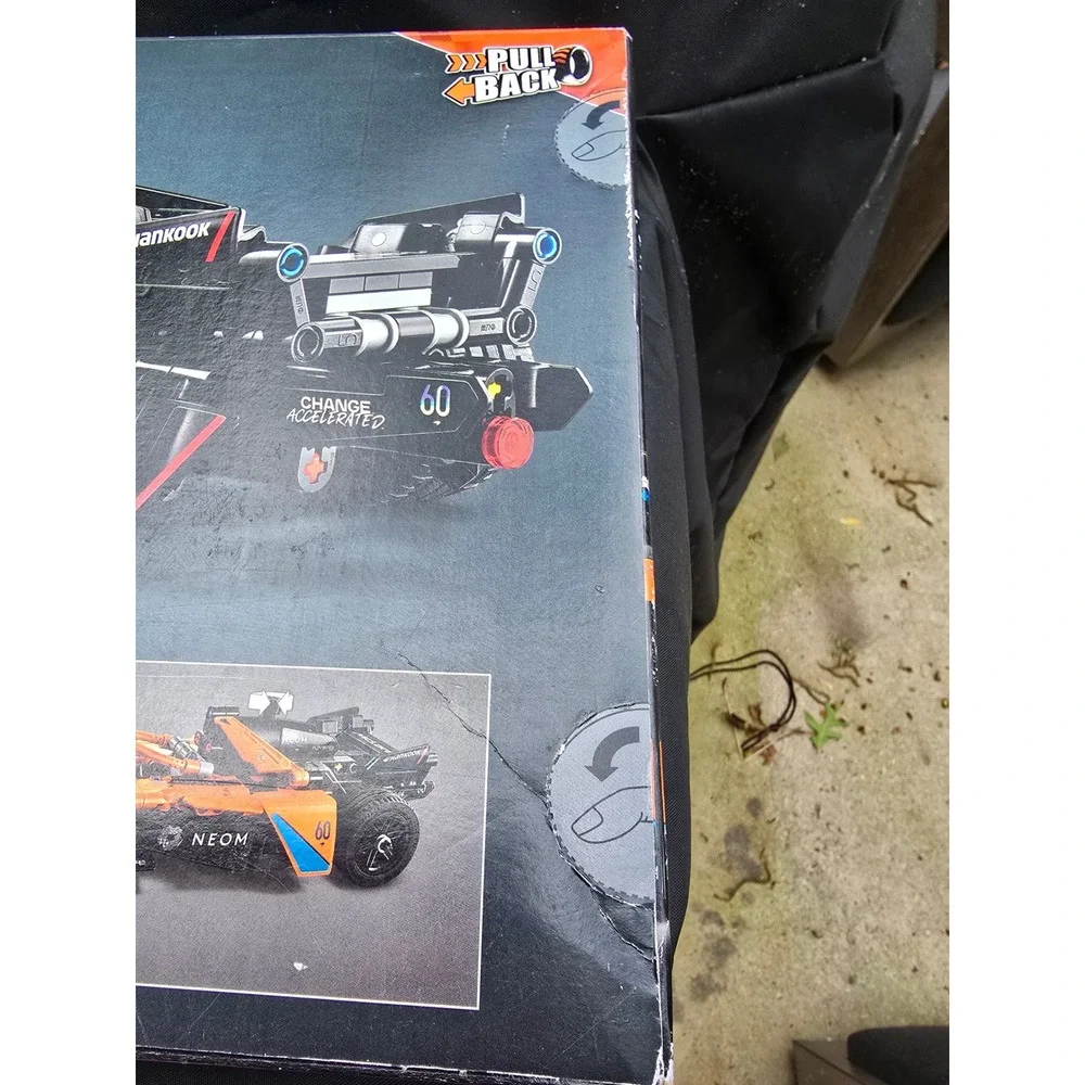 LEGO Technic NEOM McLaren Formula E Race Car 42169 Pull-Back BuildingSet 452 Pcs